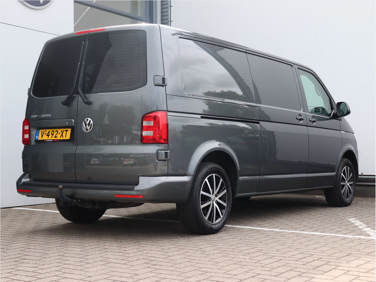 Volkswagen Transporter 2.0 TDI L2 150pk DSG T-Edition Navi | LED | Airco | Trekhaak | PDC V + A | ACC | Automaat - Photo 3