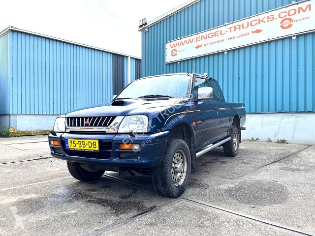 Personenwagen pick-up tweedehands mitsubishi l 200 club cab 4wd pick up diesel 10/01/2002 - 99 CV - Ref. SN 53377889 - Photo 1