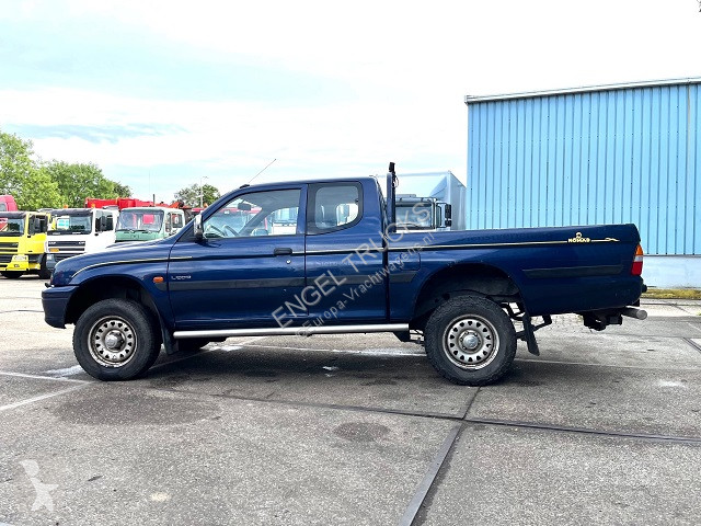 Personenwagen pick-up tweedehands mitsubishi l 200 club cab 4wd pick up diesel 10/01/2002 - 99 CV - Ref. SN 53377889 - Photo 5